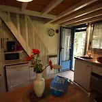 Alpehytte Au De Goulens Avec Piscine Commune - 2 Adultes Et 3 Enfants Layrac