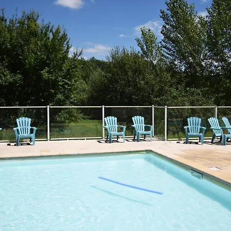 Au De Goulens Avec Piscine Commune - 2 Adultes Et 3 Enfants Layrac